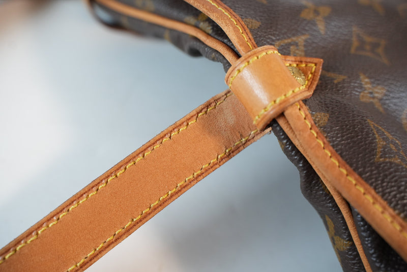Louis Vuitton Monogram Saumur 30 Crossbody Used