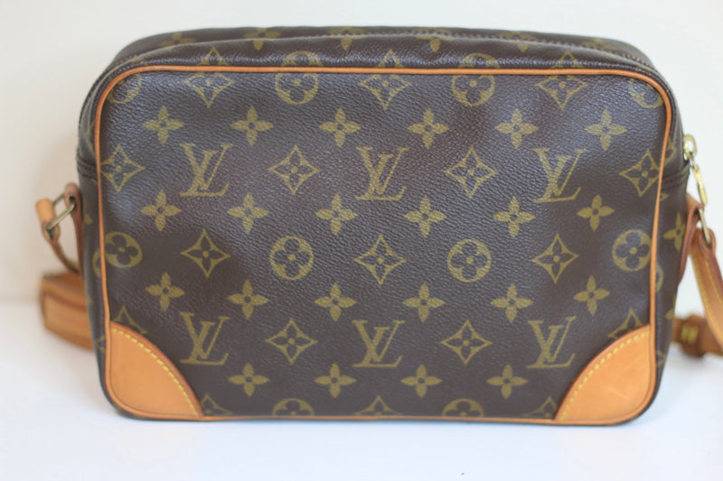 Louis Vuitton Monogram Trocadero 27 Used