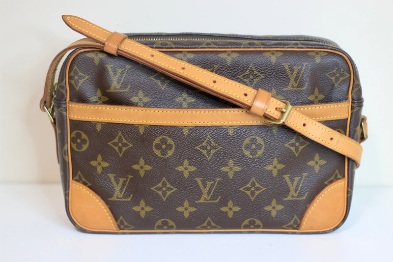 Louis Vuitton Monogram Trocadero 27 Used