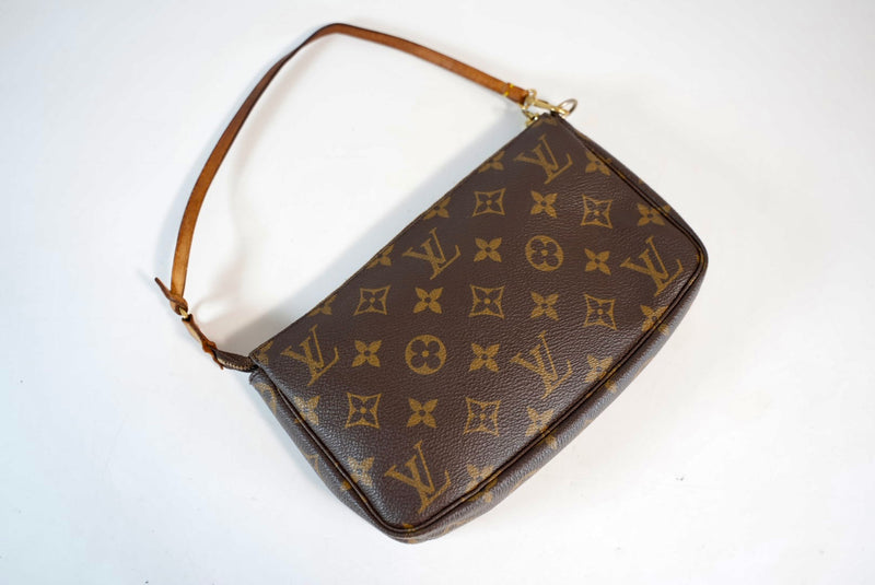 Louis Vuitton Monogram Pochette Accessories Used