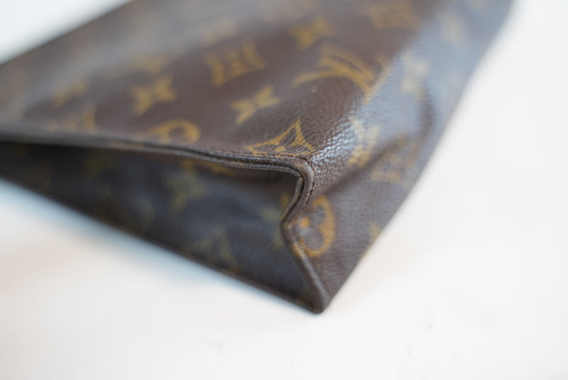 Louis Vuitton Monogram Toiletry Pouch 26 Used