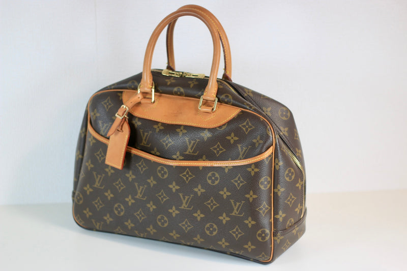 Louis Vuitton Monogram Deauville Handbag Used