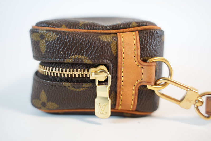 Louis Vuitton Monogram Trousse Wapity Wristlet Used