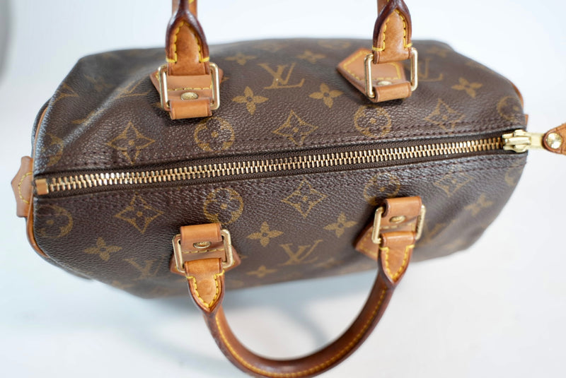 Louis Vuitton Monogram Speedy 25 Handbag Used