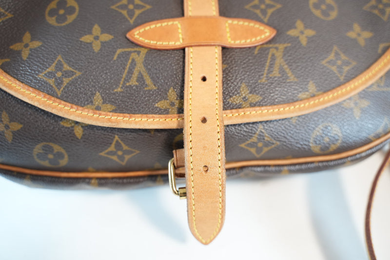 Louis Vuitton Monogram Saumur 30 Crossbody Used