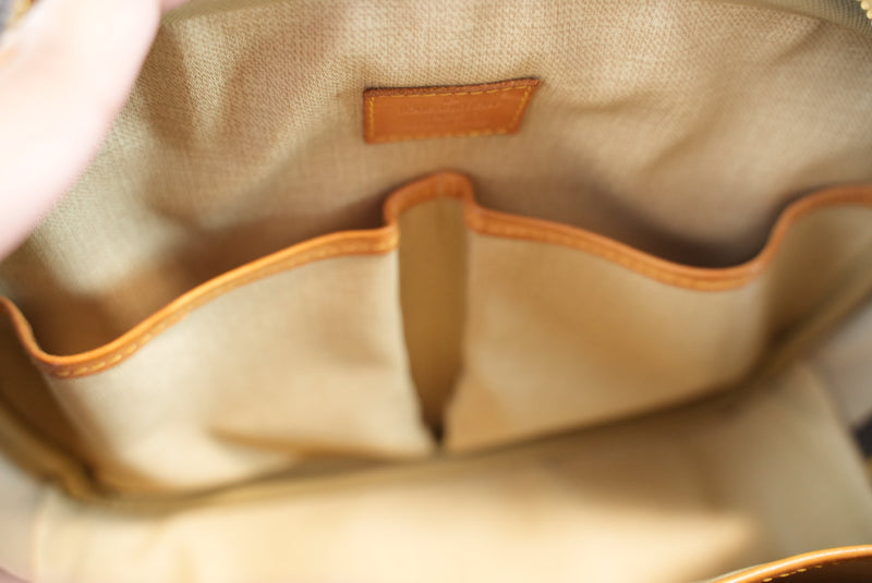 Louis Vuitton Monogram Trouville Handbag Used