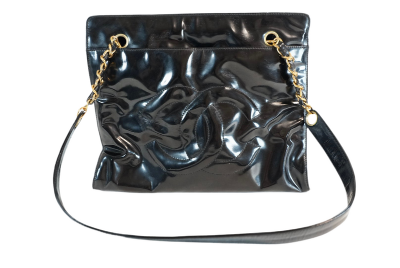 Chanel Patent Leather Shoulder Bag Used