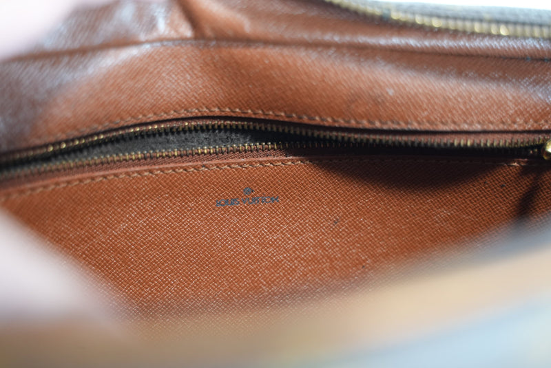 Louis Vuitton Monogram Trocadero 30 Crossbody Used