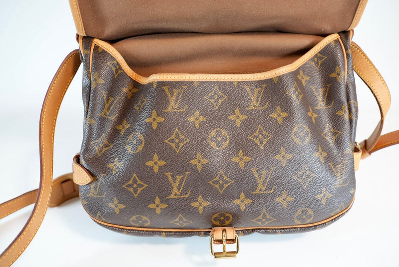 Louis Vuitton Monogram Saumur 30 Crossbody Used