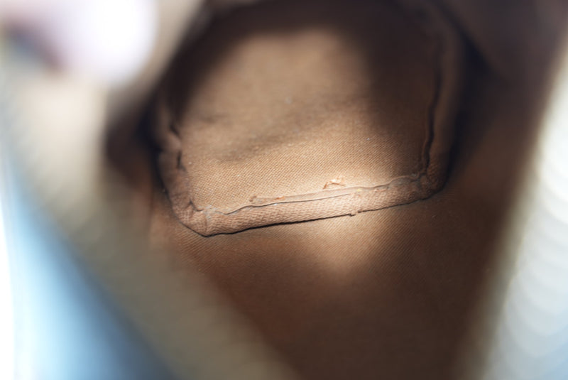 Louis Vuitton Monogram Speedy 18 Used