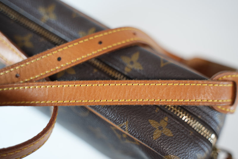 Louis Vuitton Monogram Trocadero 30 Crossbody Used