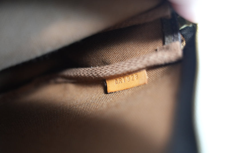 Louis Vuitton Monogram Pochette Accessories Used
