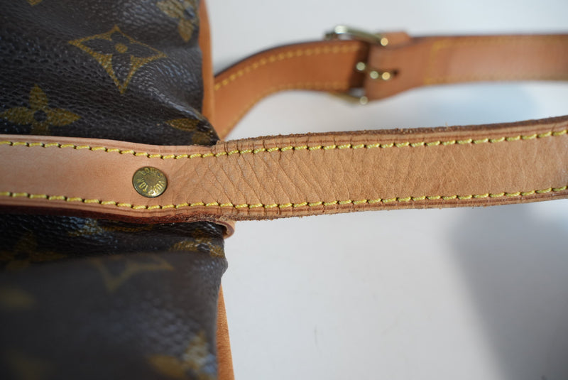 Louis Vuitton Monogram Saumur 30 Crossbody Used