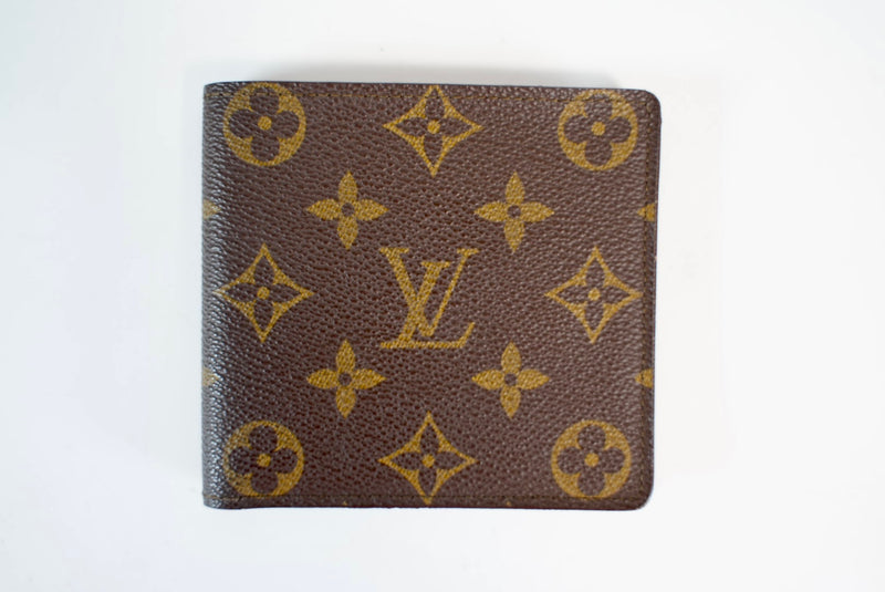 Louis Vuitton Monogram Bi-fold Wallet Used