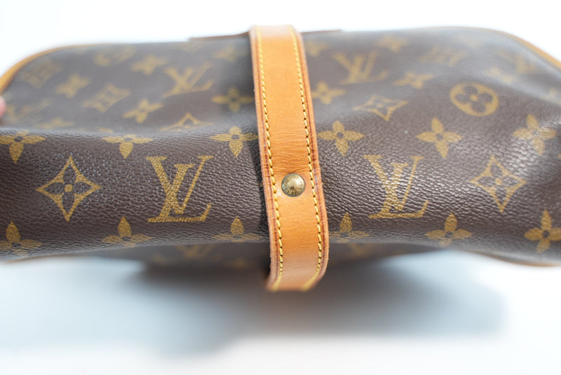 Louis Vuitton Monogram Saumur 30 Used