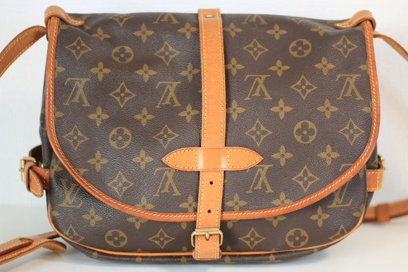 Louis Vuitton Monogram Saumur 30 Crossbody Bag Used