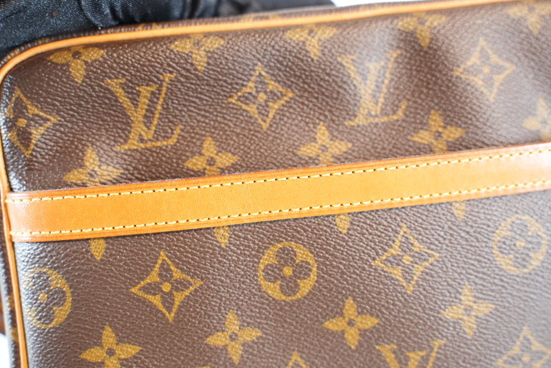 Louis Vuitton Monogram Trocadero 27 Crossbody Used