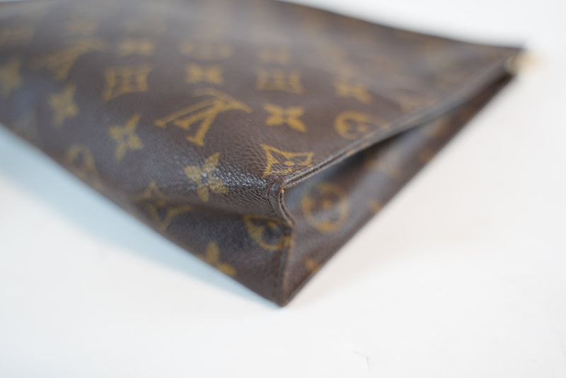 Louis Vuitton Monogram Toiletry Pouch 26 Used
