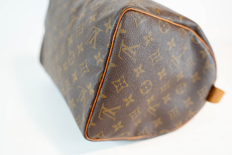Louis Vuitton Monogram Speedy 30 Handbag Used