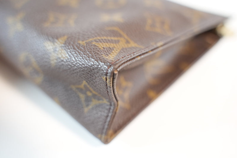 Louis Vuitton Monogram Toiletry 19 Used