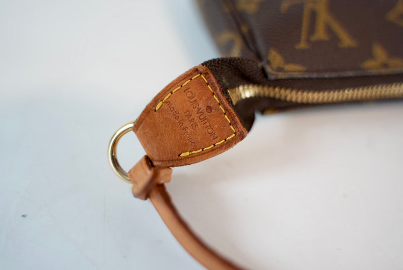 Louis Vuitton Monogram Pochette Accessories Used