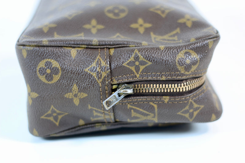 Louis Vuitton Monogram Trousse Toilette 28 Used