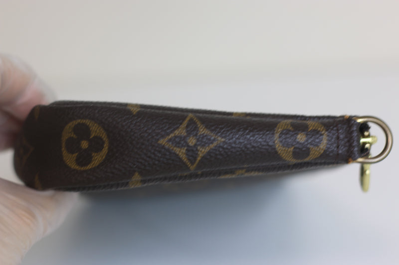 Louis Vuitton Monogram Pochette Accessories Used