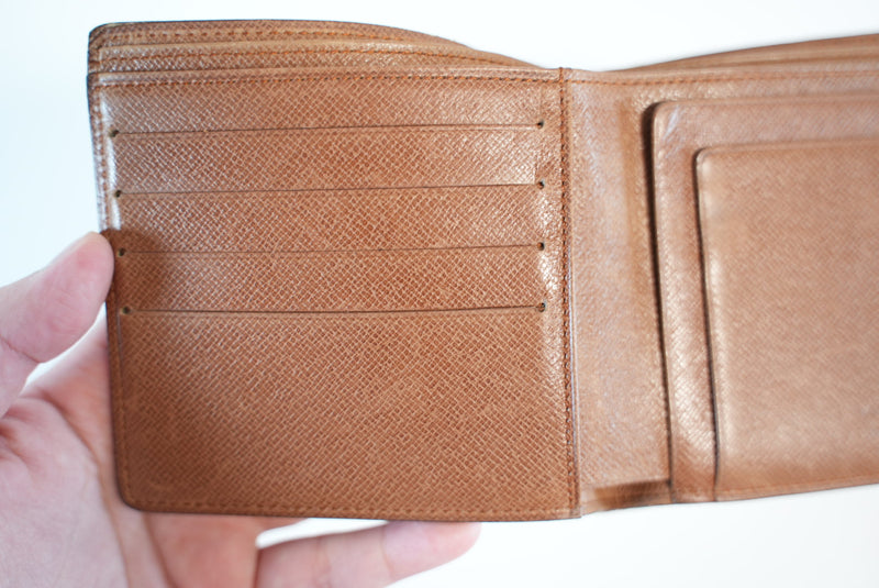Louis Vuitton Monogram Bi-fold Wallet Used