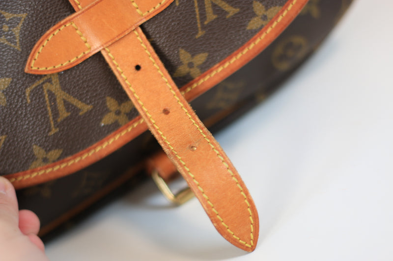 Louis Vuitton Monogram Saumur 30 Crossbody Bag Used