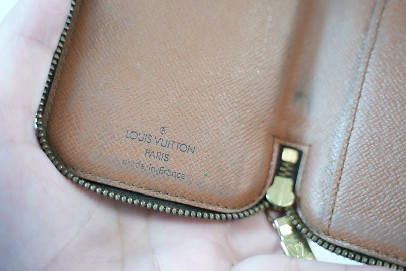 Louis Vuitton Monogram Zippy Pochette Cle Used
