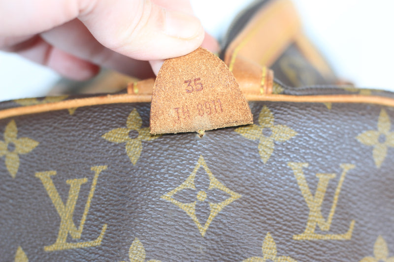 Louis Vuitton Monogram Sac Souple 35 Handbag Used