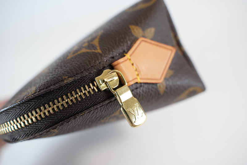 Louis Vuitton Monogram Cosmetic Pouch PM Used