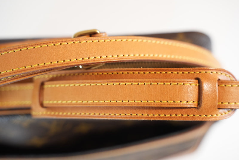 Louis Vuitton Monogram Trocadero 27 Crossbody Used
