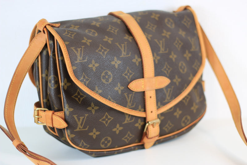 Louis Vuitton Monogram Saumur 30 Crossbody Used