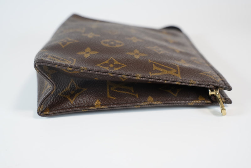 Louis Vuitton Monogram Toiletry Pouch 19 Used