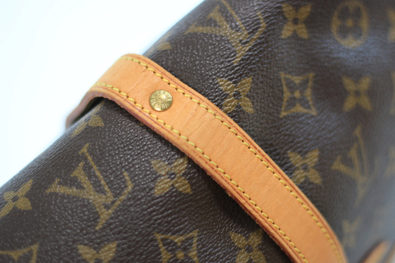 Louis Vuitton Monogram Saumur 30 Crossbody Used