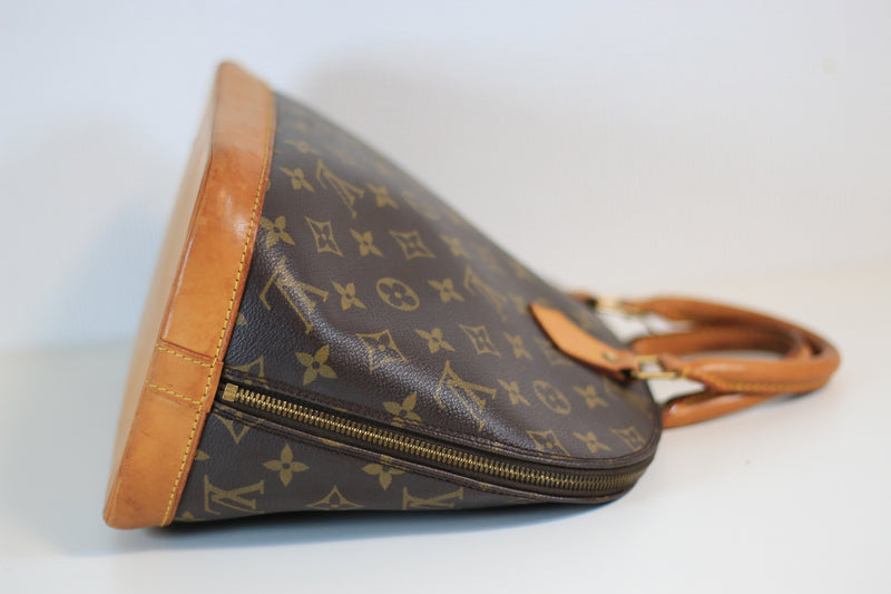 Louis Vuitton Monogram Alma PM Used