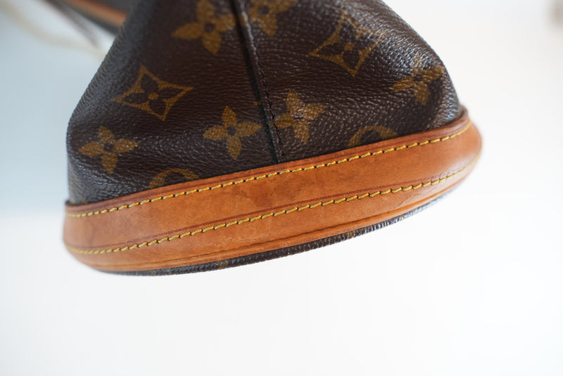 Louis Vuitton Mono Bucket GM W/ Pouch Used