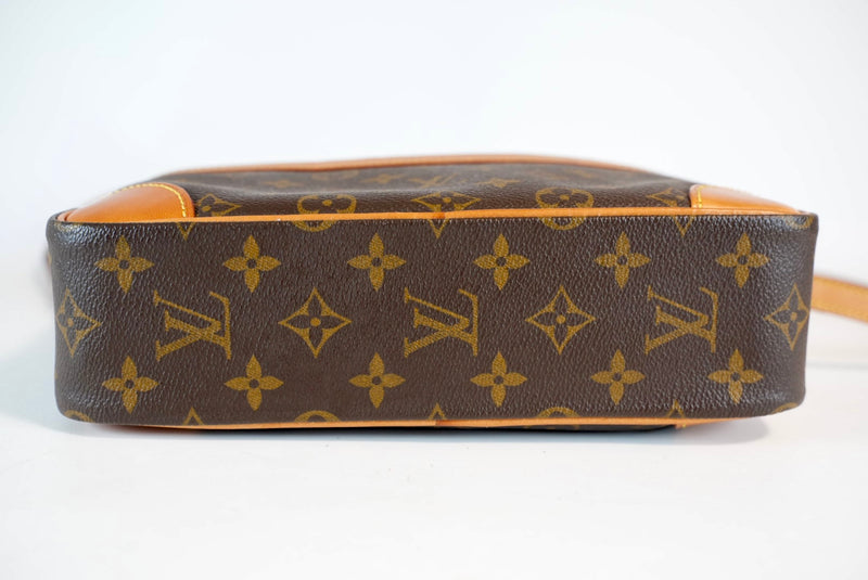 Louis Vuitton Monogram Trocadero 27 Crossbody Used