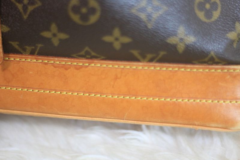 How to Remove Watermarks From Louis Vuitton Leather
