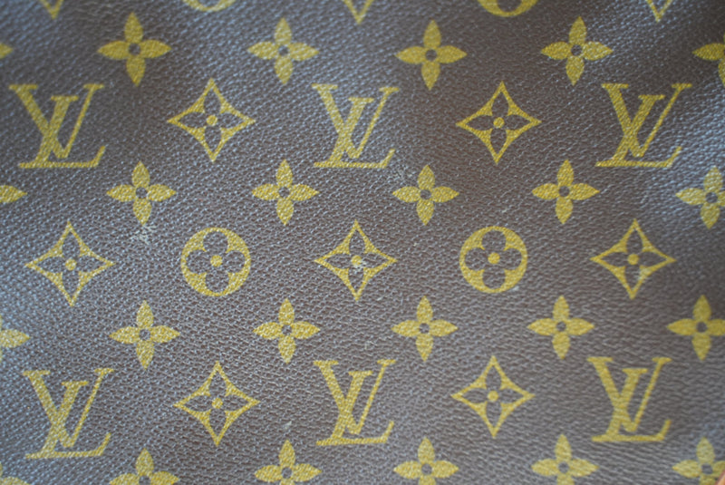 Louis Vuitton Trocadero 30 Crossbody Bag Used