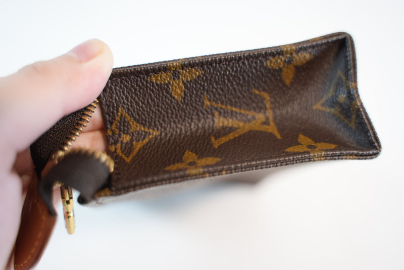 Louis Vuitton Monogram Toiletry Pouch 15 Used
