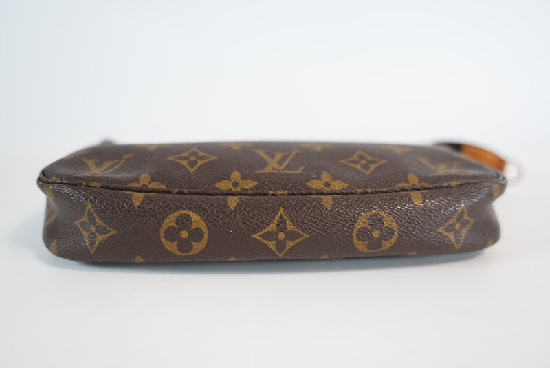 Louis Vuitton Monogram Pochette Accessories Used