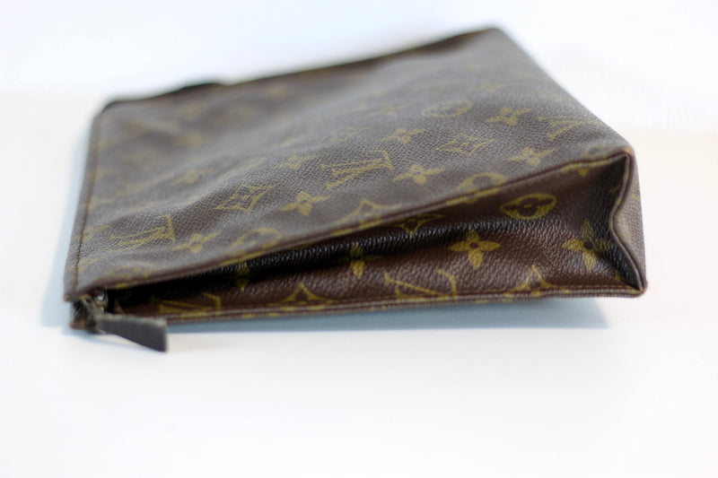 Louis Vuitton Monogram Toiletry Pouch 26 Used