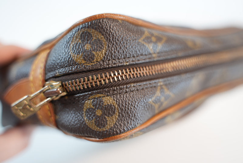 Louis Vuitton Monogram Compaigne 23 Used