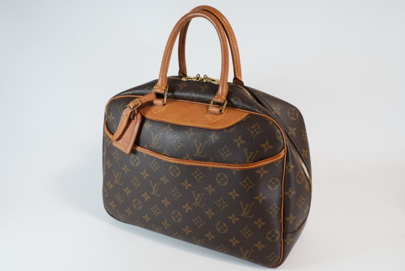 Louis Vuitton Monogram Deauville Handbag Used