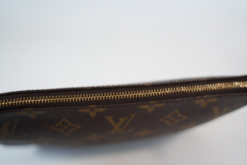 Louis Vuitton Monogram Pochette Accessoires Used