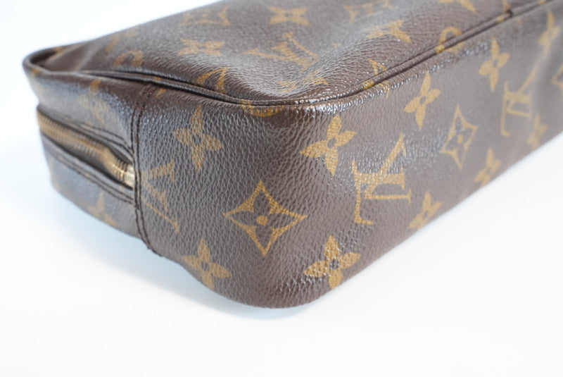 Louis Vuitton Monogram Trousse Toilette 23 Used