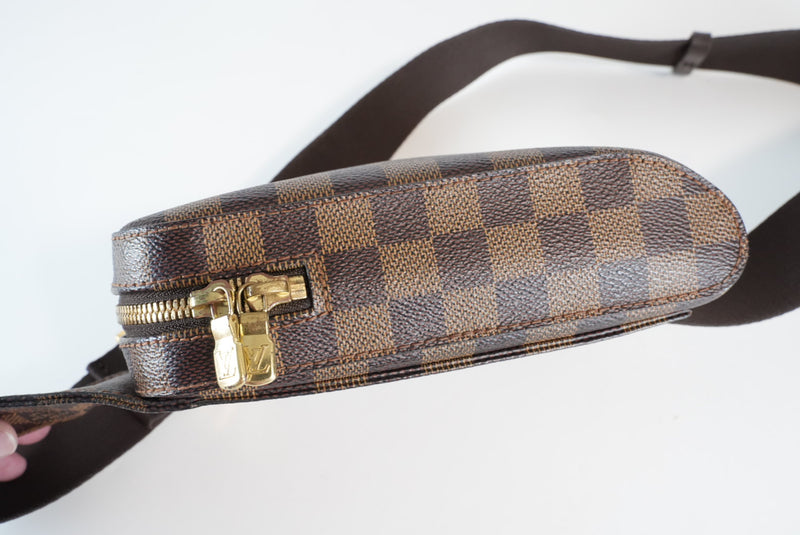 Louis Vuitton Geronimos Fannypack Used