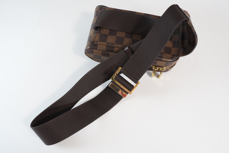 Louis Vuitton Geronimos Fannypack Used